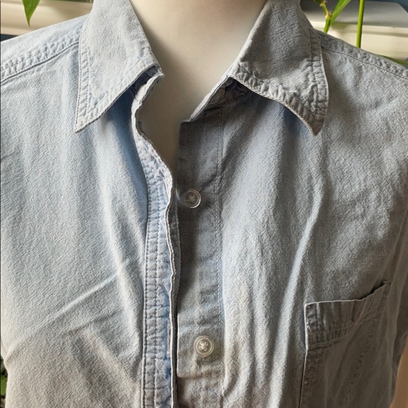 🌺Cabin Creek denim, sleeveless, button down🌺 - Picture 3 of 5